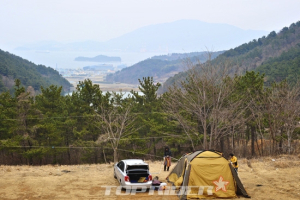 [솔로캠퍼의 슬로캠핑] 거제 사등오토캠핑장, 쪽빛 바다를 내려다보다