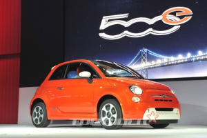 섹시한 전기차 피아트 500e…