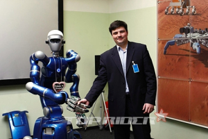 포드, ‘커넥티드 카’ 통신 기술의 해답, 스페이스 로봇 연구 통해 찾는다