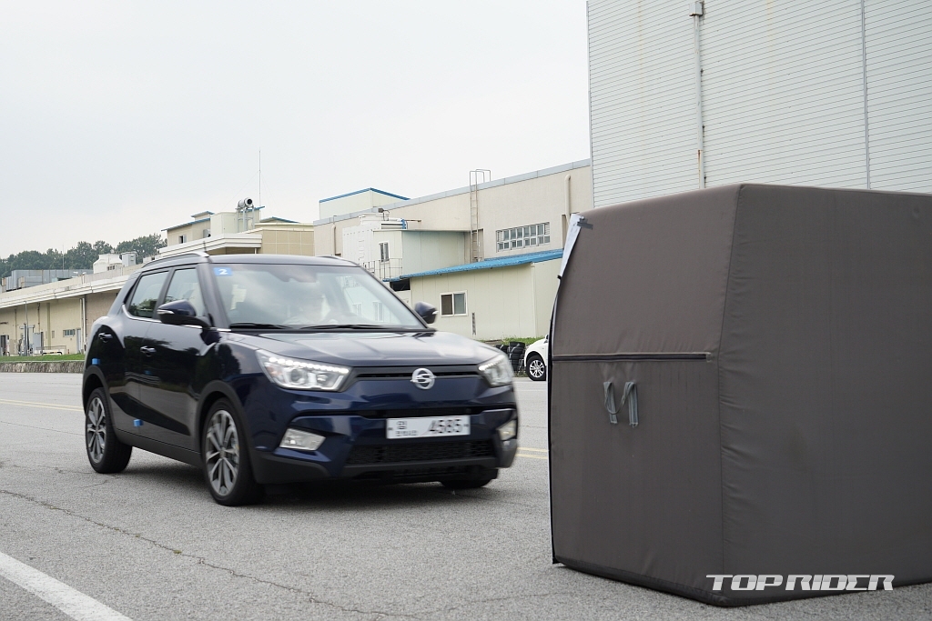 티볼리 운전자보조시스템, 고객 3명 중 1명이 선택