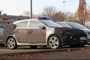 현대차 i30 왜건, 골프 바리안트와 함께 등장