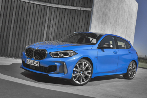 BMW 신형 1시리즈 공개, 전륜구동으로 변화