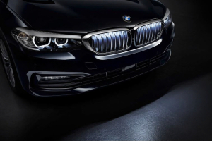 BMW의 그릴 자부심, 5시리즈 LED 라이팅 그릴