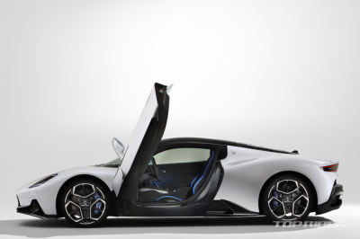 마세라티 MC20과 르반떼 GT 하이브리드 공개, 가격은 1억1800만원부터