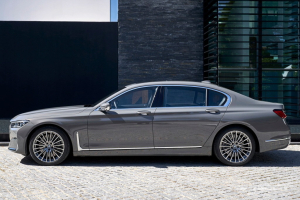 BMW 7시리즈 신형 투입 앞두고 파격 할인, G90보다 싸다