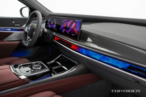 BMW i7 M70 xDrive 공개, M7에 가까운 고성능 전기차