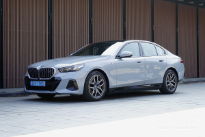 [시승기] BMW i5, 5시리즈 전기차 실주행거리 609km