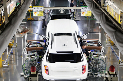 [르포] KG 모빌리티 평택공장, 이제는 전기차도 혼류생산