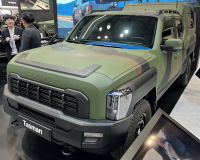 타스만 군용차, 타스만 민수용과 다른 점은 디젤엔진?