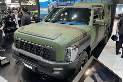 타스만 군용차, 타스만 민수용과 다른 점은 디젤엔진?